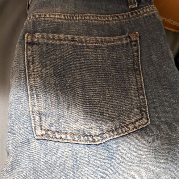 Forever 21 distressed denim jeans size 27 skinny/ straight leg - Picture 5 of 8